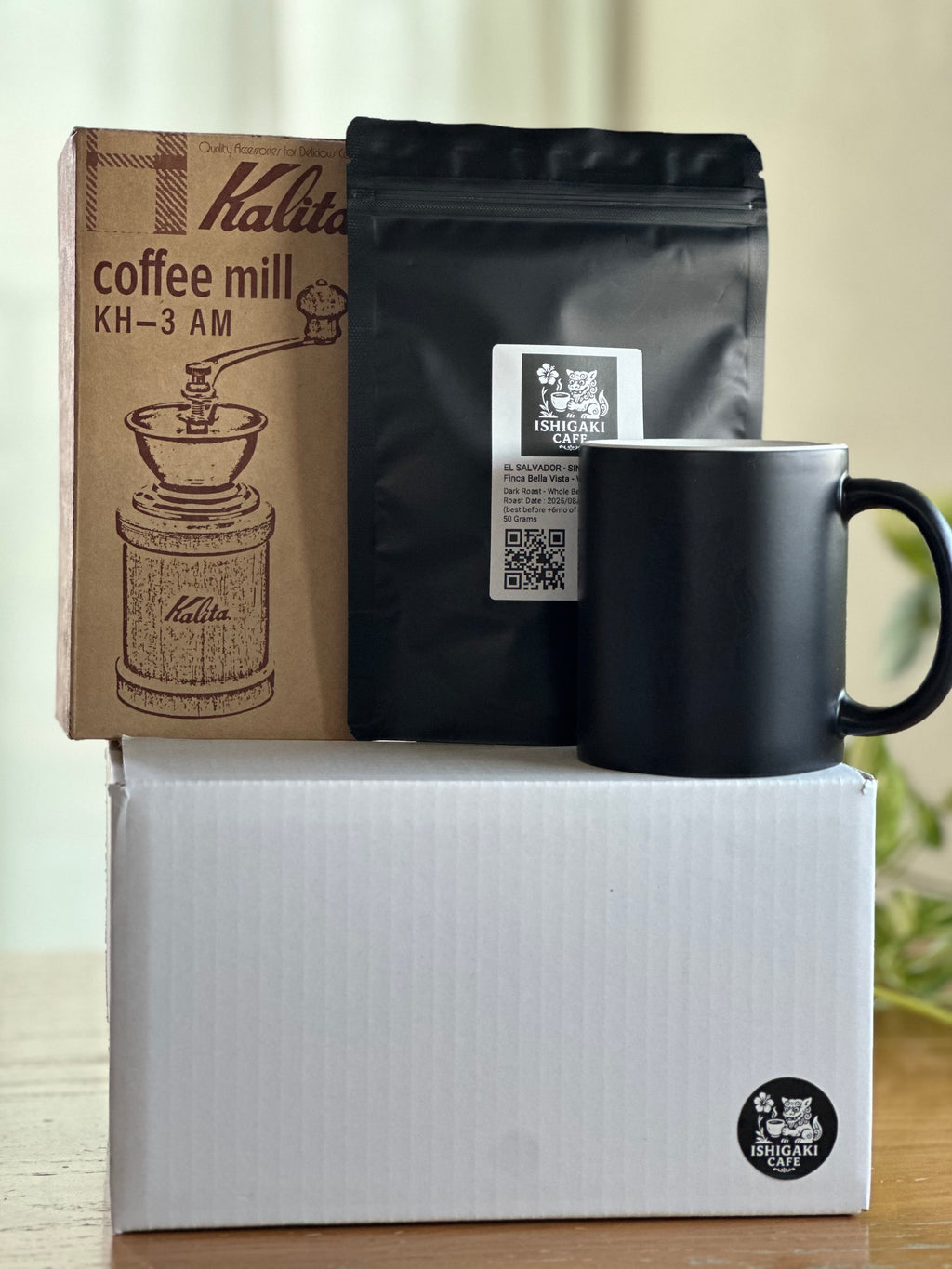 Starter Gift Box – Grinder, Ishigaki Cafe Original Black Mug & Coffee Set