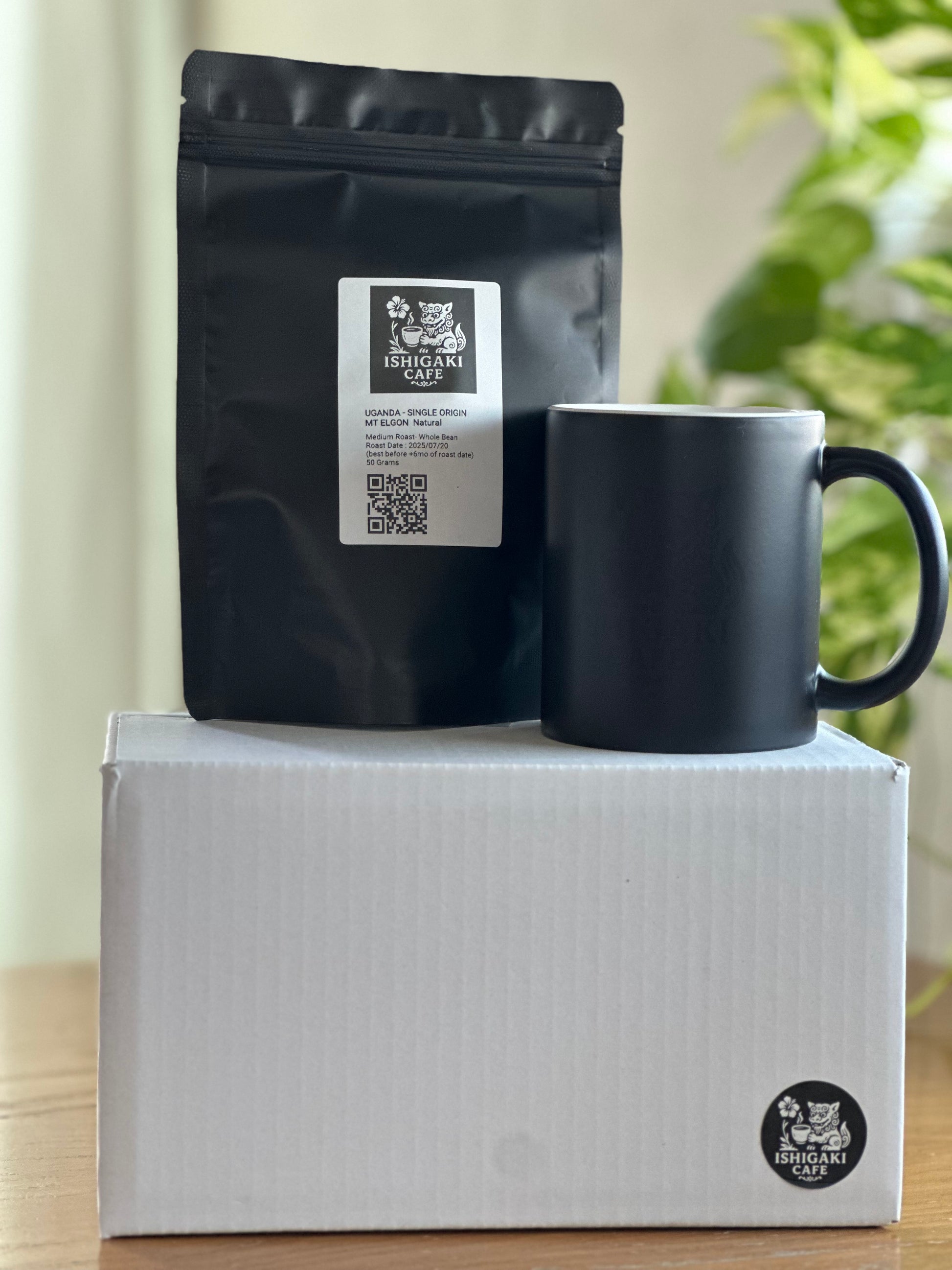 Ishigaki Cafe Original Black Mug & Coffee Set
